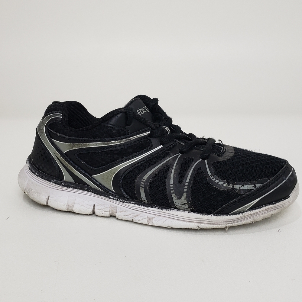 Black and Silver Athletic Shoe
